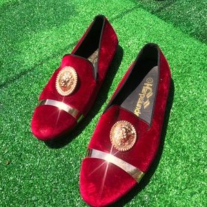 Wine Loafers with Gold emblem